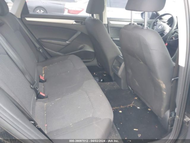 1VWAS7A30GC052122 Volkswagen Passat 1.8t S