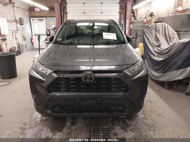 Toyota RAV4 LE 2019 JTMF1RFVXKJ012345 Image 12