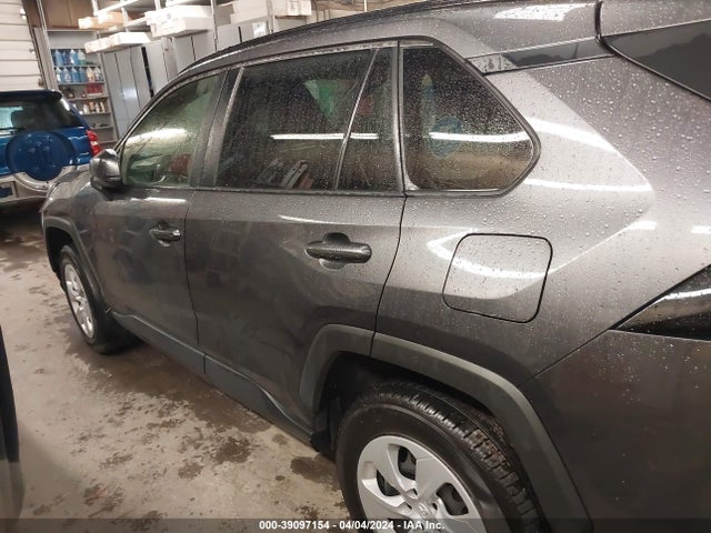 Toyota RAV4 LE 2019 JTMF1RFVXKJ012345 Image 14
