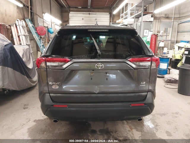Toyota RAV4 LE 2019 JTMF1RFVXKJ012345 Image 16