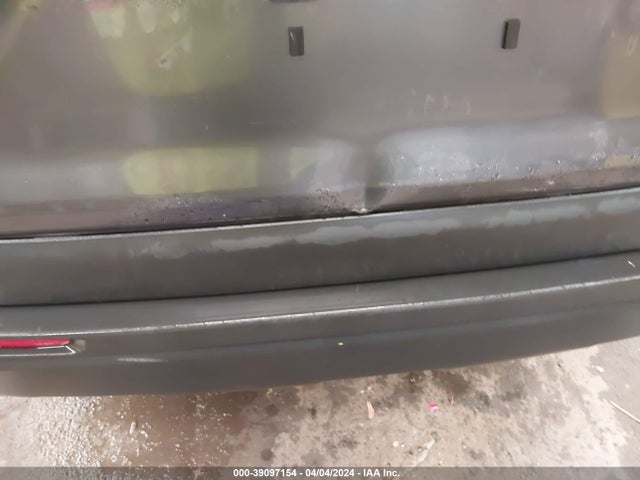 Toyota RAV4 LE 2019 JTMF1RFVXKJ012345 Image 6