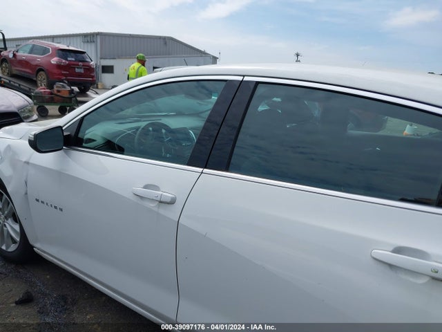 Chevrolet MALIBU LT 2018 1G1ZD5ST8JF198401 Image 14