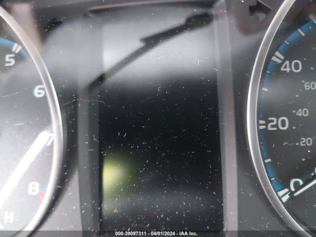 Toyota RAV4 LE 2018 JTMZFREV6JJ746012 Image 15