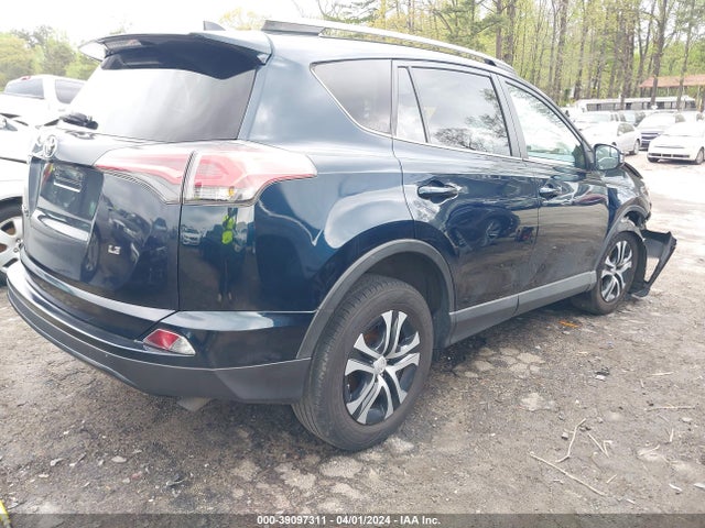 Toyota RAV4 LE 2018 JTMZFREV6JJ746012 Image 4