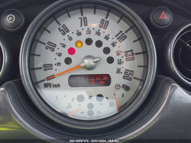 2006 MINI COOPER S WMWRE33546TJ40946 Photo 6