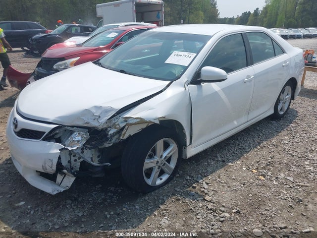 Toyota CAMRY SE 2014 4T1BF1FK4EU303705 Image 2