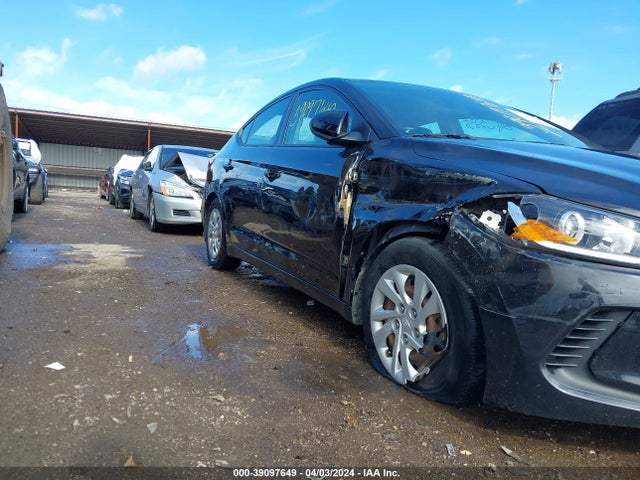Hyundai ELANTRA SE 2018 5NPD74LF8JH402759 Image 17