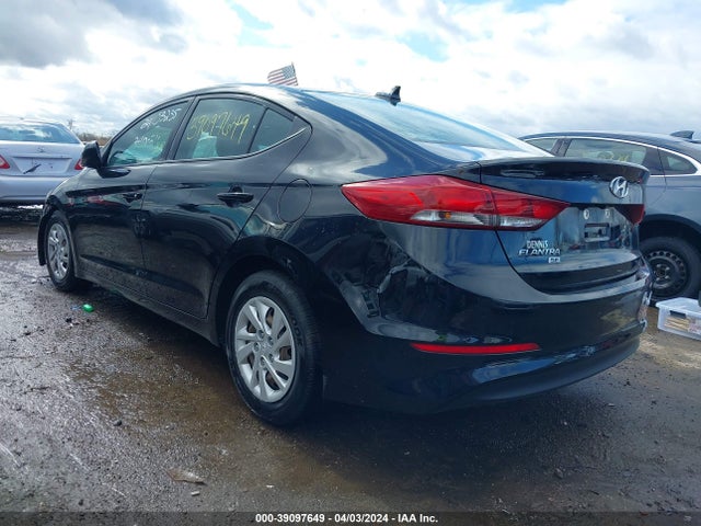Hyundai ELANTRA SE 2018 5NPD74LF8JH402759 Image 3