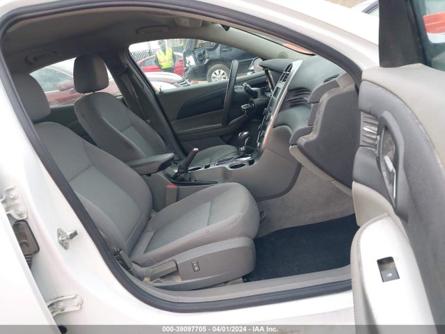 Chevrolet MALIBU LS 2015 1G11B5SL8FF256548 Image 5