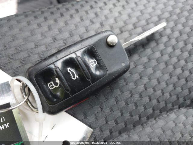 1VWAT7A36EC065578 Volkswagen Passat 1.8t S