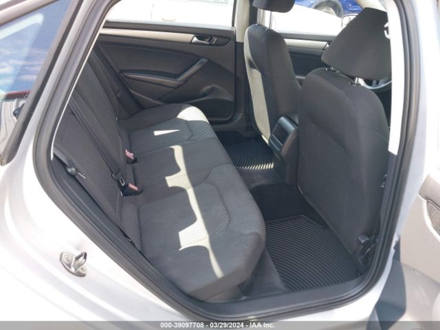 1VWAT7A36EC065578 Volkswagen Passat 1.8t S