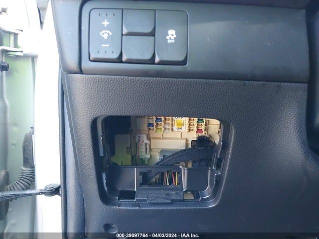 KIA Soul 2017 KNDJN2A22H7457512 Image 12