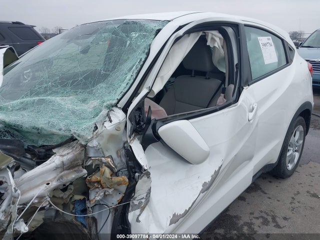 Honda HR-V LX 2016 3CZRU6H33GM731598 Image 11