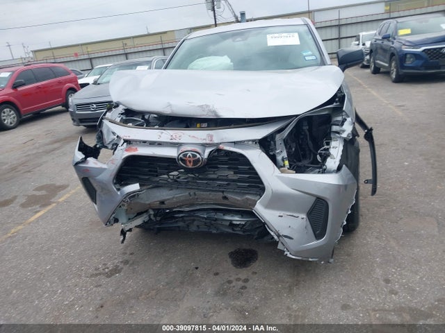 Toyota RAV4 LE 2022 2T3H1RFV4NC211438 Image 12