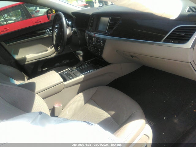 Genesis G80 3.8 2018 KMHGN4JE9JU238663 Image 5