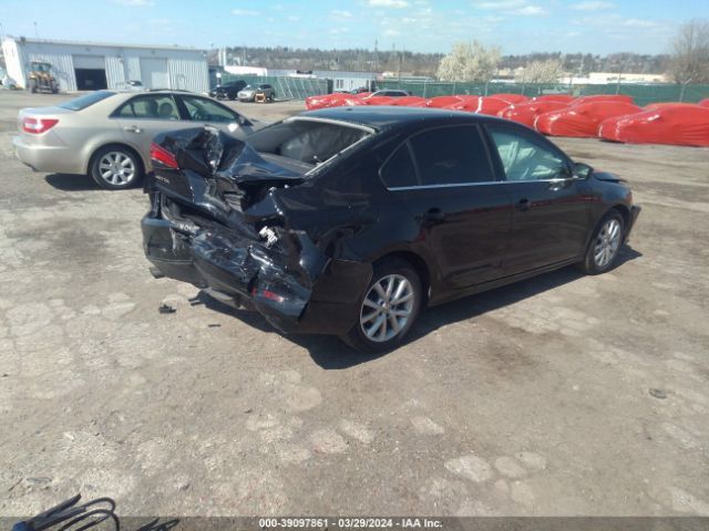 3VW2B7AJ8HM276435 Volkswagen Jetta 1.4t S