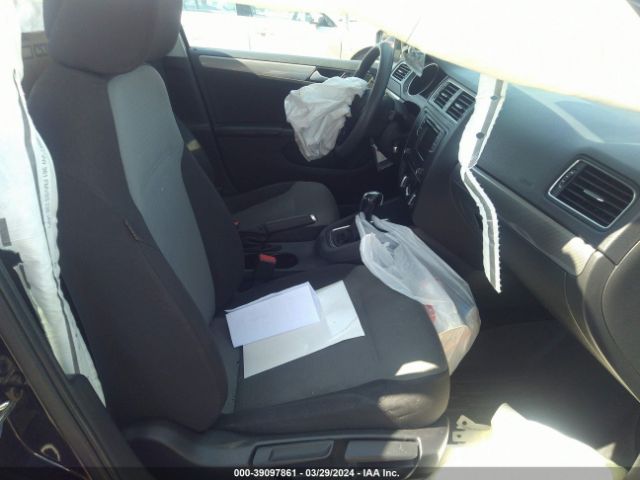 3VW2B7AJ8HM276435 Volkswagen Jetta 1.4t S