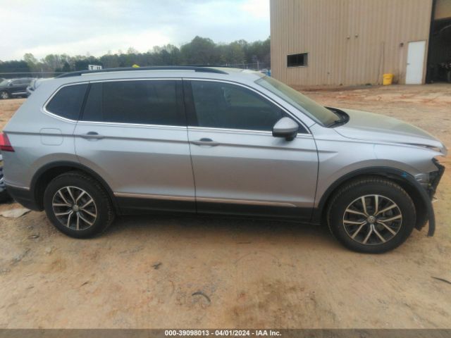 3VV3B7AXXLM040794 Volkswagen Tiguan 2.0t Se/2.0t Se R-line Black/2.0t Sel