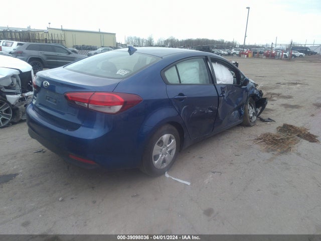 KIA FORTE LX 2018 3KPFK4A76JE182352 Image 4