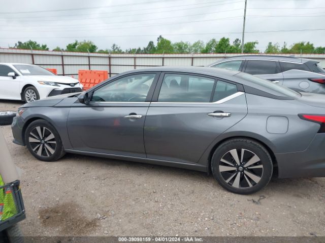 1N4BL4DV7NN391547 Nissan Altima Sv Fwd