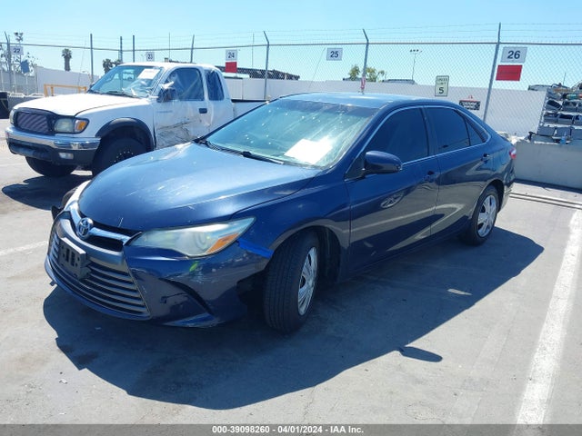 Toyota CAMRY LE 2015 4T4BF1FK4FR512174 Image 2