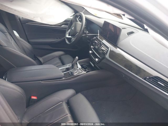 WBA53BJ00NWX80008 BMW 540 I