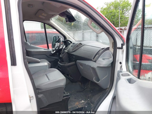 Ford Transit-150 2017 1FTYE1YM7HKB12814 Image 5
