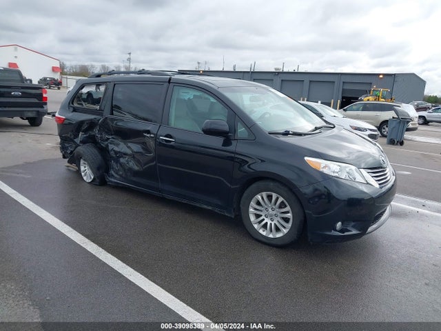 Toyota Sienna Xle Premium 8 Passenger 2016 5TDYK3DCXGS765856 главное изображение