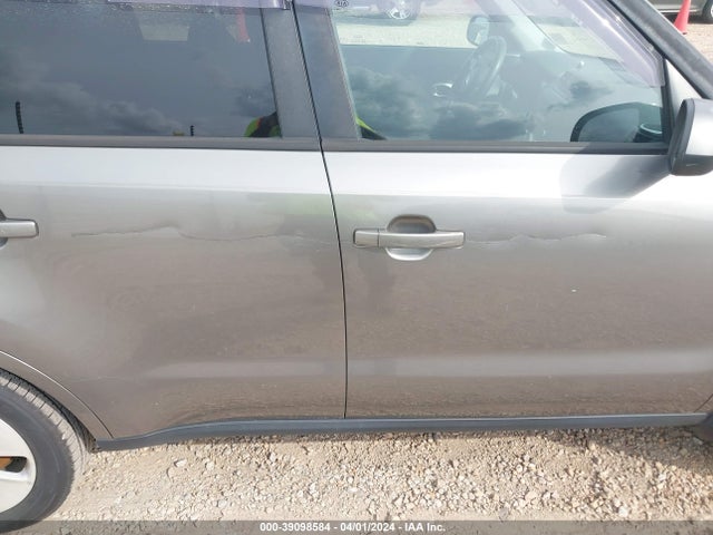 KIA Soul 2015 KNDJN2A28F7138130 Image 6