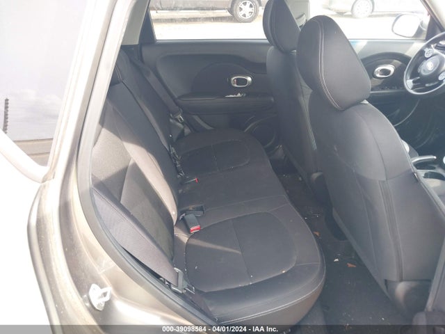 KIA Soul 2015 KNDJN2A28F7138130 Image 8