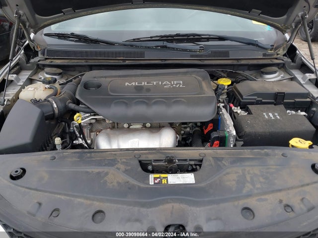 Chrysler 200 Limited Platinum 2017 1C3CCCAB0HN505674 Image 10