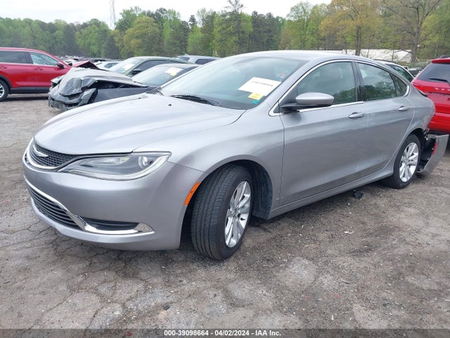 Chrysler 200 Limited Platinum 2017 1C3CCCAB0HN505674 Image 2