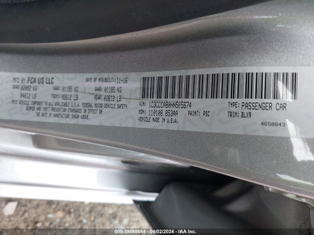 Chrysler 200 Limited Platinum 2017 1C3CCCAB0HN505674 Image 9