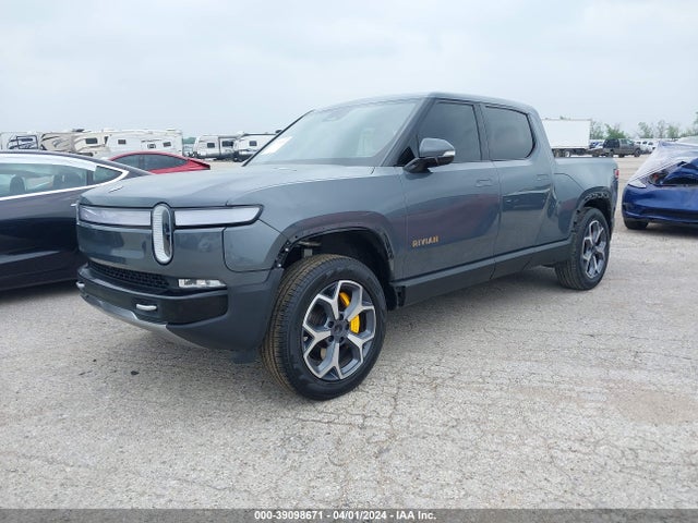 Rivian R1t Adventure 2022 7FCTGAAA6NN015256 Image 2