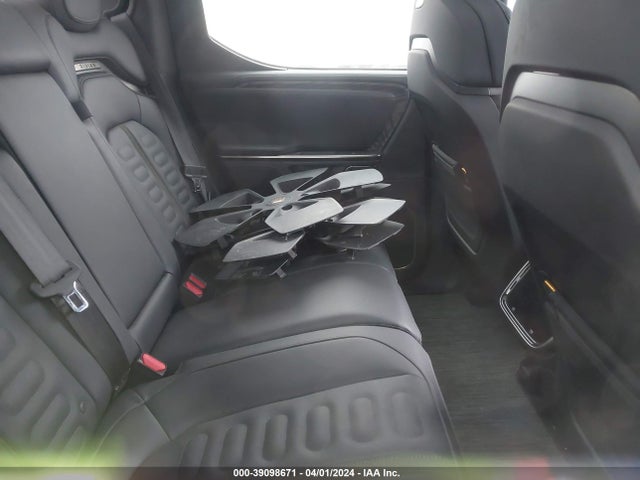 Rivian R1t Adventure 2022 7FCTGAAA6NN015256 Image 8