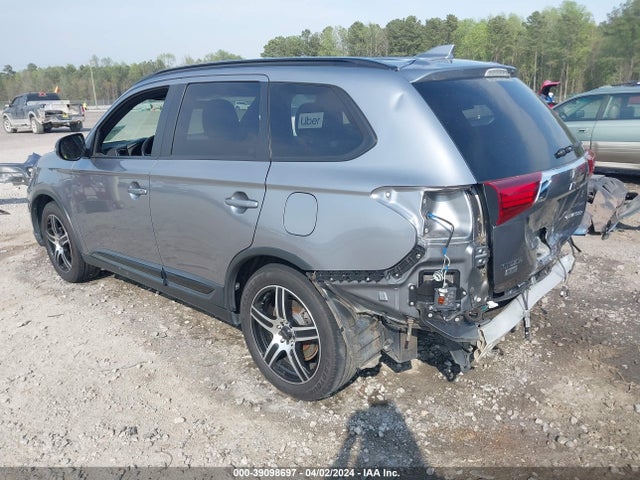 Mitsubishi Outlander Le 2018 JA4AD3A31JZ026312 Image 3
