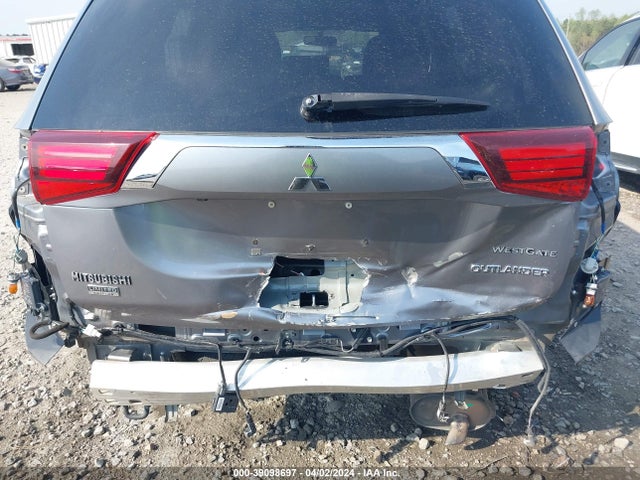 Mitsubishi Outlander Le 2018 JA4AD3A31JZ026312 Image 6