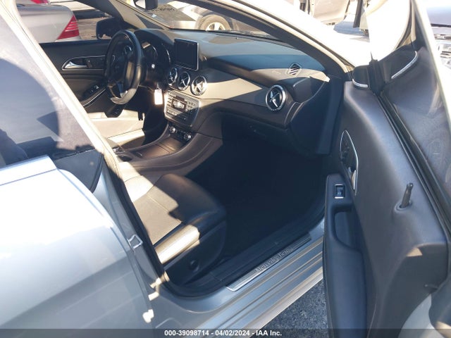 Mercedes-Benz CLA 250 2014 WDDSJ4EB4EN061732 Image 5