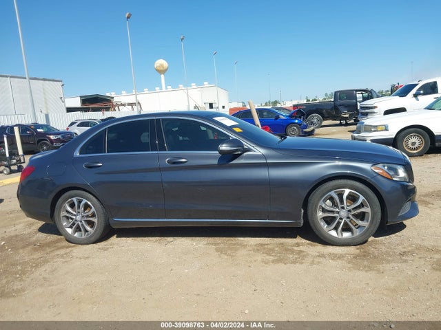 55SWF4JB2FU067787 Mercedes-Benz C 300 Luxury/sport