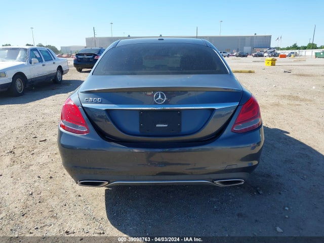 55SWF4JB2FU067787 Mercedes-Benz C 300 Luxury/sport