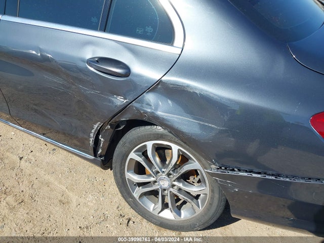 55SWF4JB2FU067787 Mercedes-Benz C 300 Luxury/sport