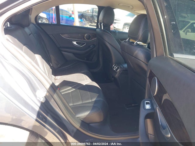 55SWF4JB2FU067787 Mercedes-Benz C 300 Luxury/sport