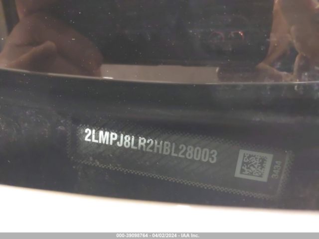 2LMPJ8LR2HBL28003 Lincoln Mkx Reserve
