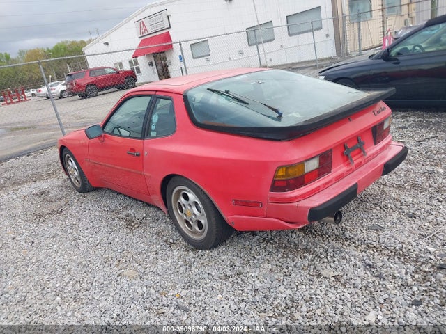 1987 PORSCHE 944 WP0AA2957HN150584 Photo 2