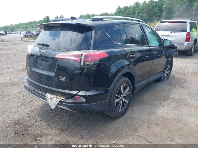 Toyota Rav4 Xle 2017 2T3RFREV9HW603227 Image 4