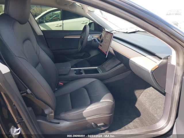 Tesla Model 3 Rear-wheel Drive 2022 5YJ3E1EA2NF373863 Image 5