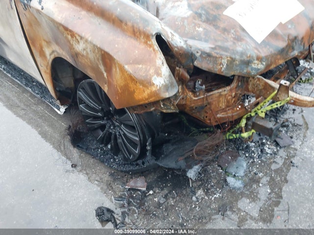 JTJGM7BX8L5261886 Lexus 460 Luxury