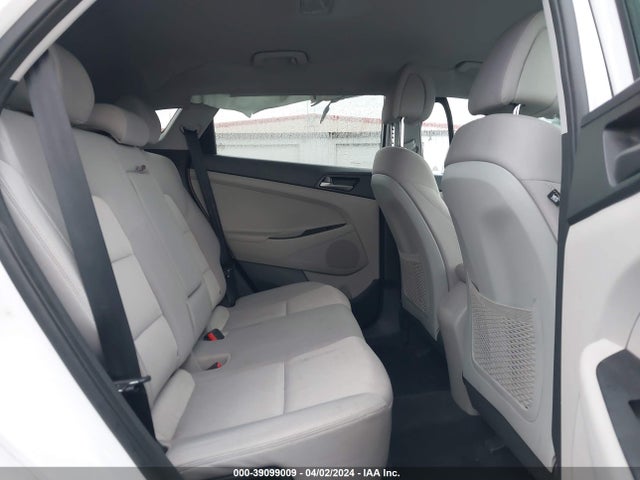 Hyundai TUCSON SEL 2018 KM8J3CA46JU676733 Image 8