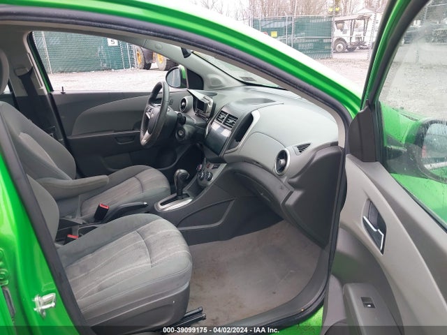 Chevrolet Sonic Lt Auto 2015 1G1JC5SH0F4141303 Image 5