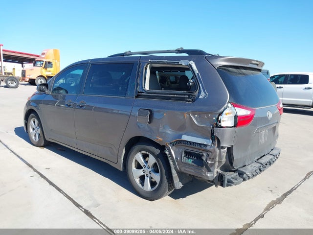 Toyota Sienna Le 8 Passenger 2015 5TDKK3DC0FS581689 Image 3